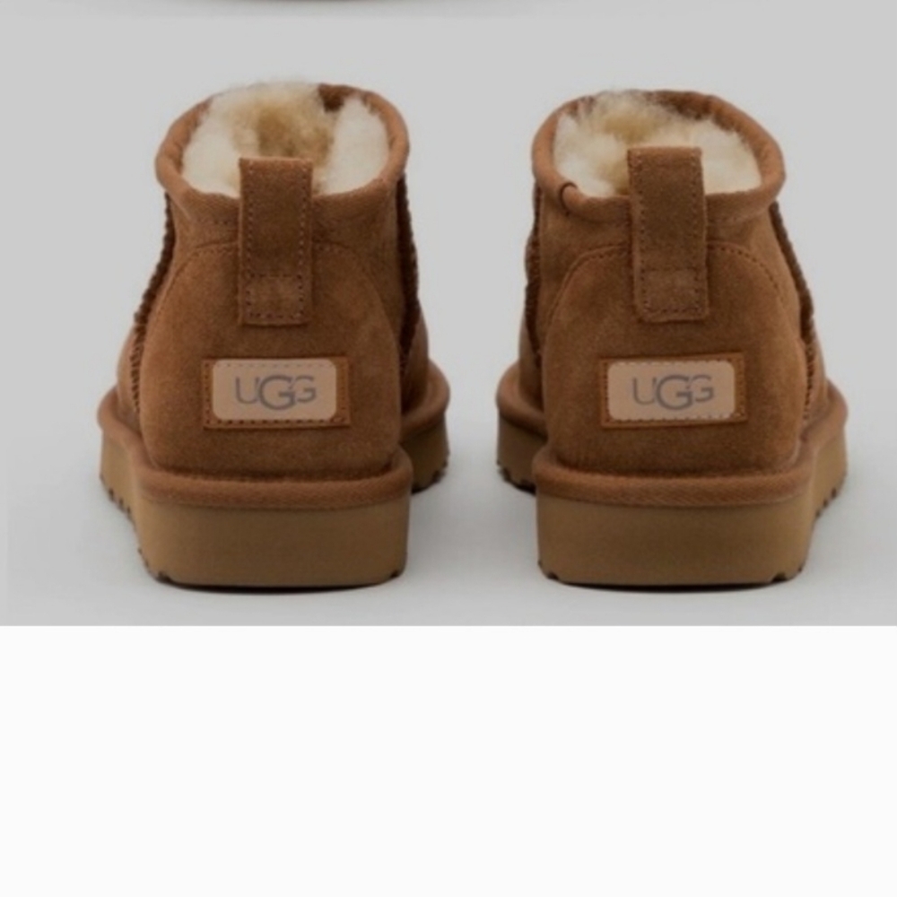 UGG Womens Classic Ultra Mini Boots - Picture 2 of 11